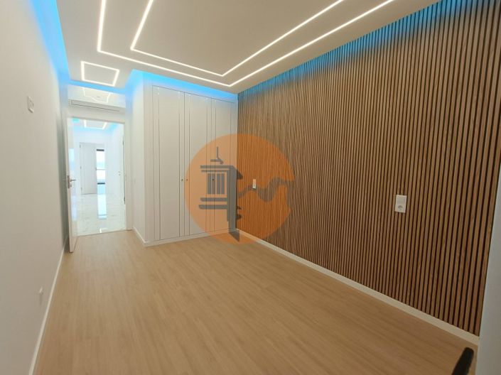 Image No.27-3 Bed Apartment for sale