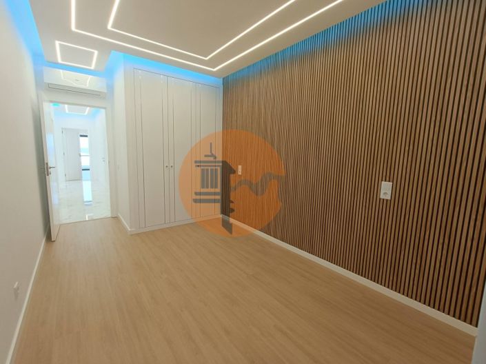 Image No.28-3 Bed Apartment for sale