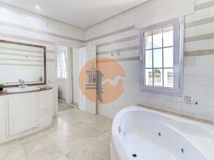 Image No.38-Maison de 5 chambres à vendre à Isla Cristina