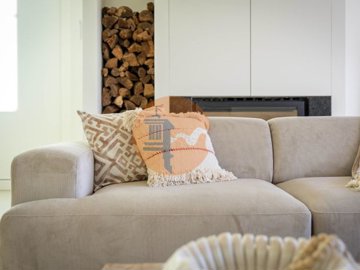 id13359701-0000-0500-0000-0000153dad21