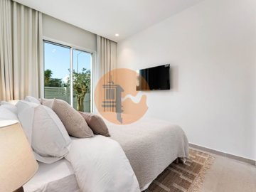 id13359701-0000-0500-0000-0000153dad23