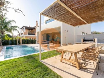 id13359701-0000-0500-0000-0000153dad1b