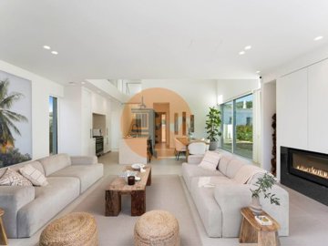 id13359701-0000-0500-0000-0000153dad1e