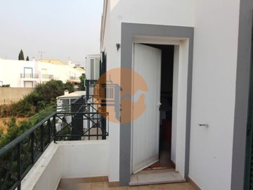 idf0e37f01-0000-0500-0000-00001692425d