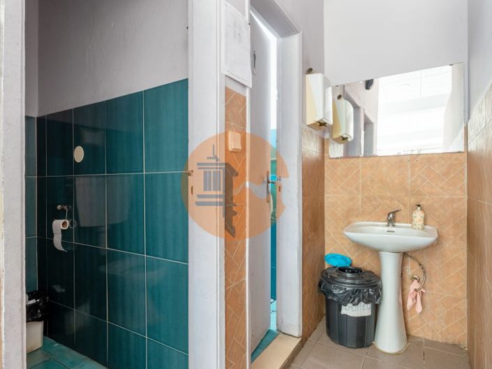 Image No.18-Bar for sale