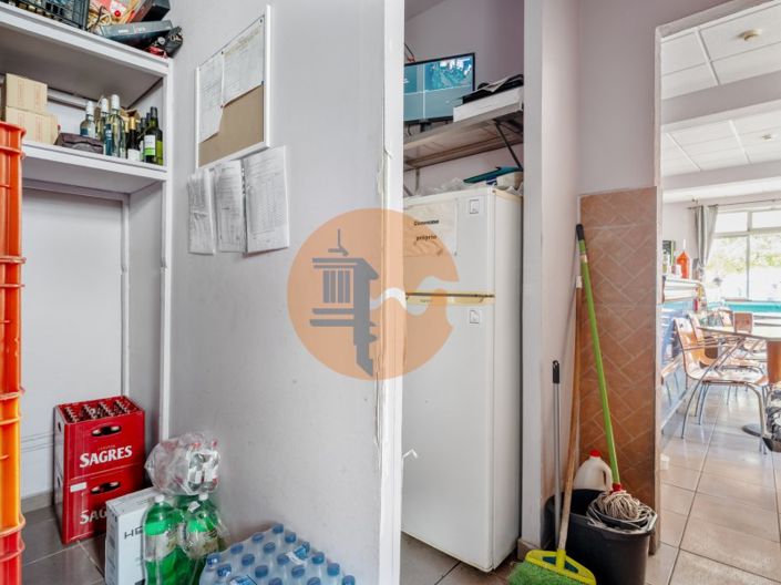 Image No.22-Bar for sale