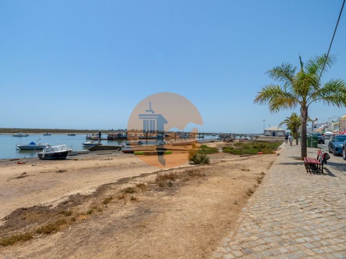 Image No.27-Bar for sale