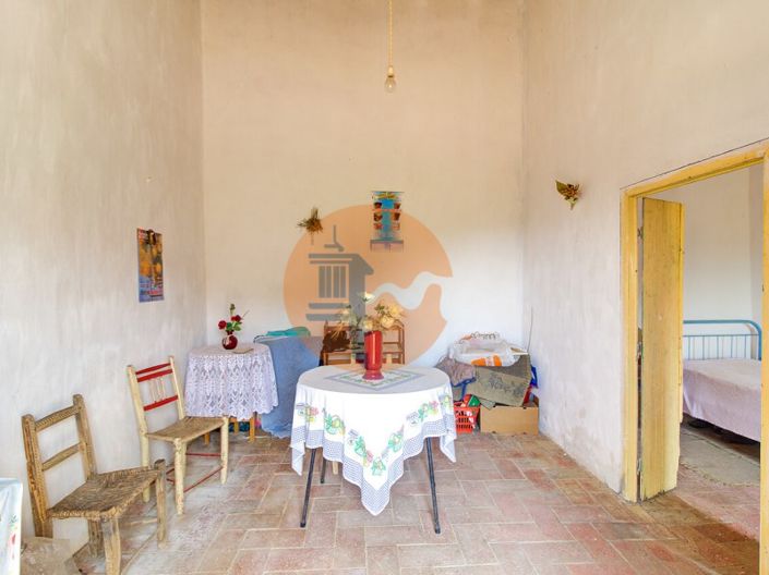 Image No.11-3 Bed Farmhouse for sale