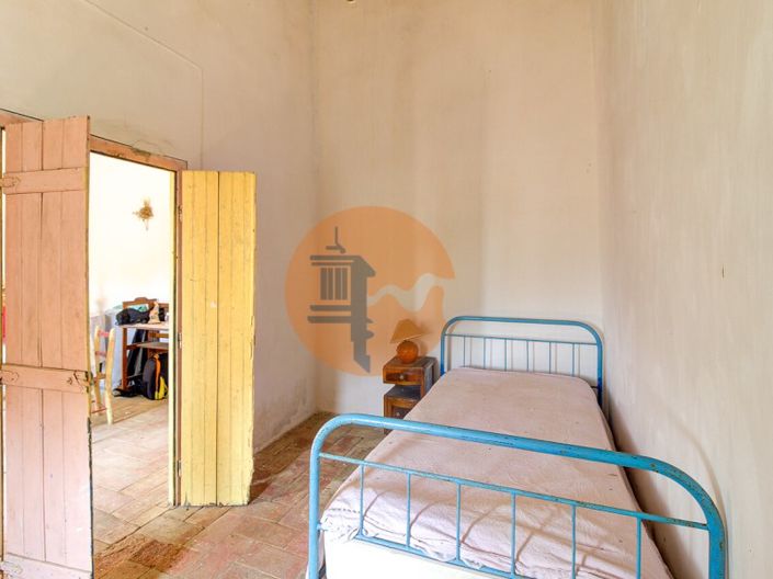 Image No.12-3 Bed Farmhouse for sale