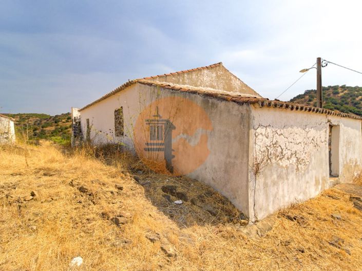 Image No.21-3 Bed Farmhouse for sale