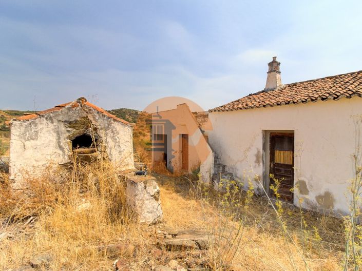 Image No.23-3 Bed Farmhouse for sale