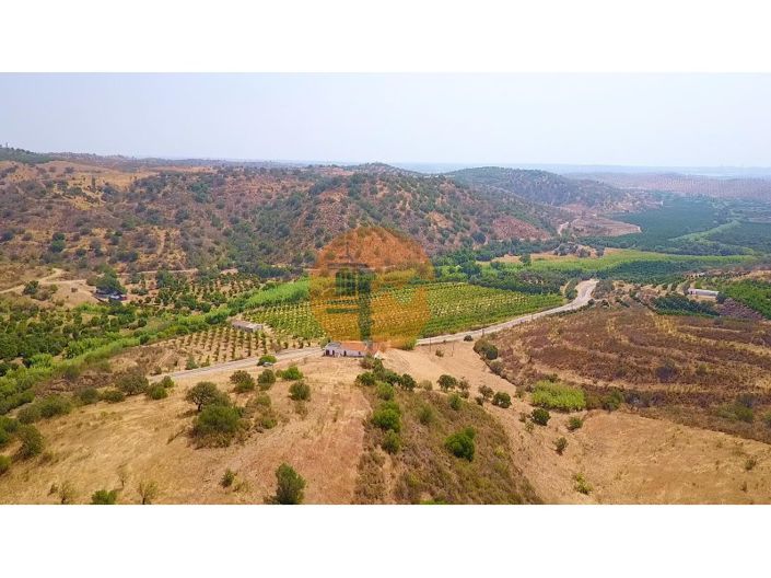 Image No.48-3 Bed Farmhouse for sale