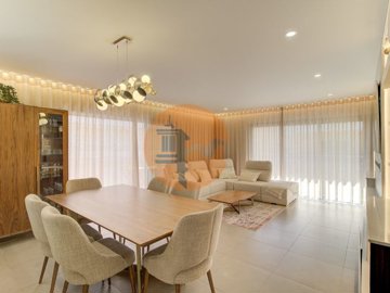 id0ad9a401-0000-0500-0000-00001736fbbf