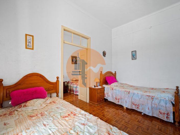 Image No.15-4 Bed Farmhouse for sale