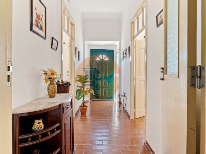 Image No.7-4 Bed Farmhouse for sale