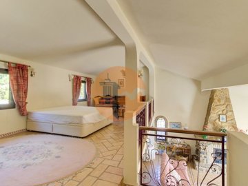 id7e3eab01-0000-0500-0000-0000174113ea