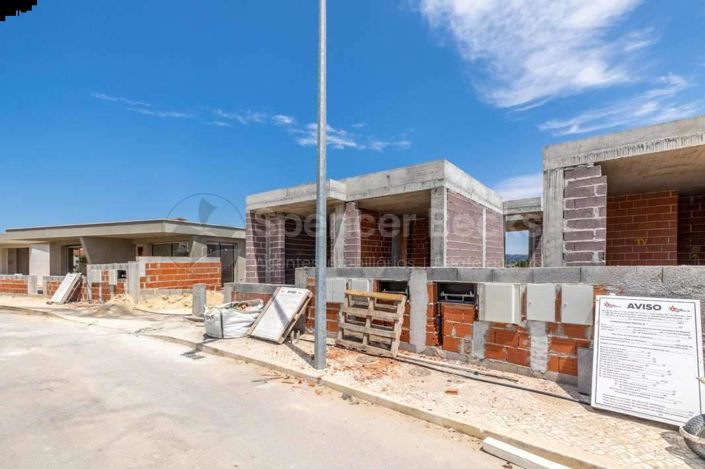 Image No.3-Maison de 2 chambres à vendre à Salir do Porto