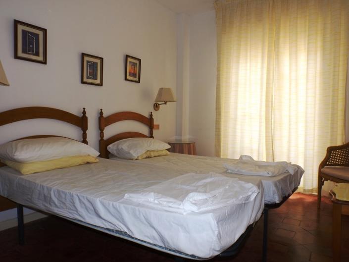 Image No.15-3 Bed Apartment for sale