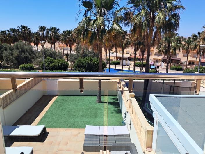 Image No.24-5 Bed Townhouse for sale