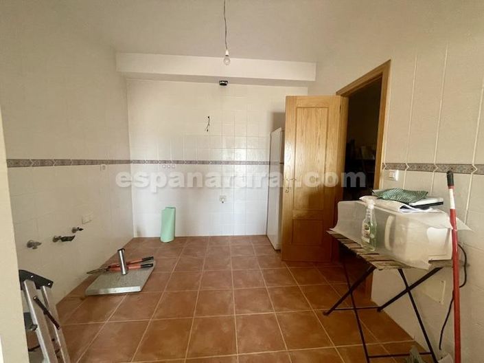 Image No.11-3 Bed Apartment for sale