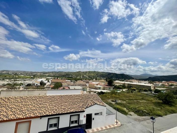 Image No.17-3 Bed Apartment for sale