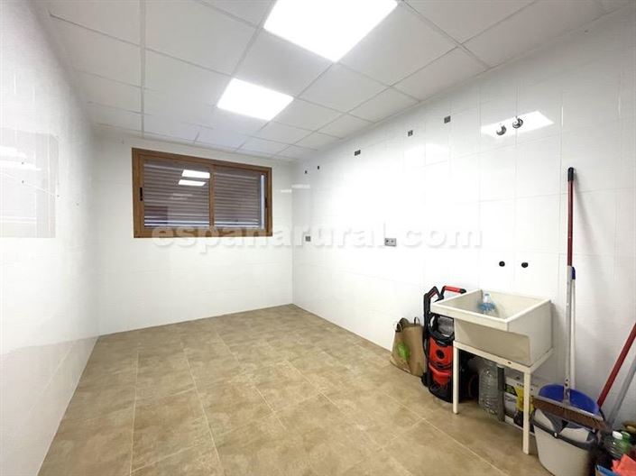 Image No.27-5 Bed Villa for sale