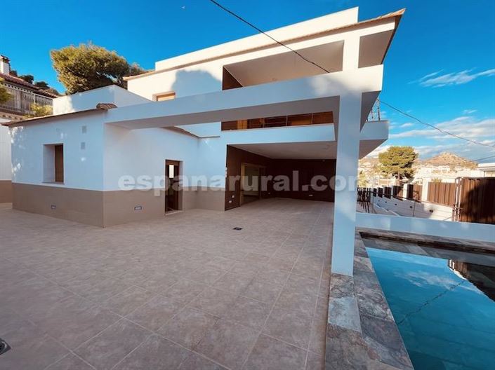 Image No.4-5 Bed Villa for sale