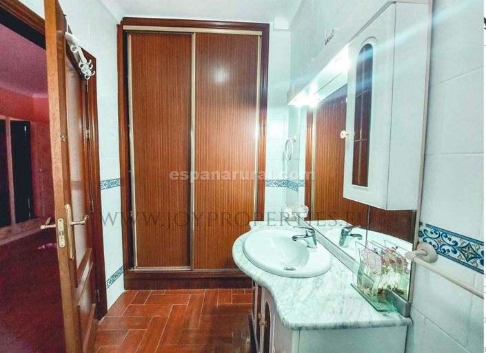 Image No.19-5 Bed Villa for sale