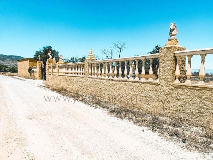 Image No.29-5 Bed Villa for sale