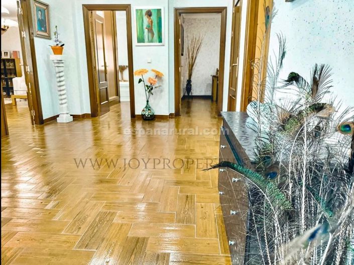 Image No.3-5 Bed Villa for sale