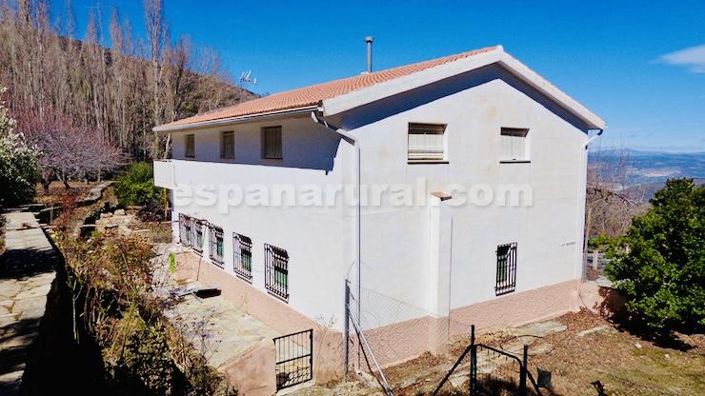 Image No.2-Maison de campagne de 9 chambres à vendre à Sierro