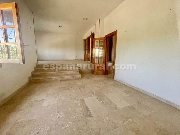 Image No.11-6 Bed Villa for sale