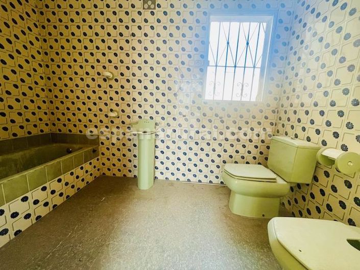 Image No.16-6 Bed Villa for sale