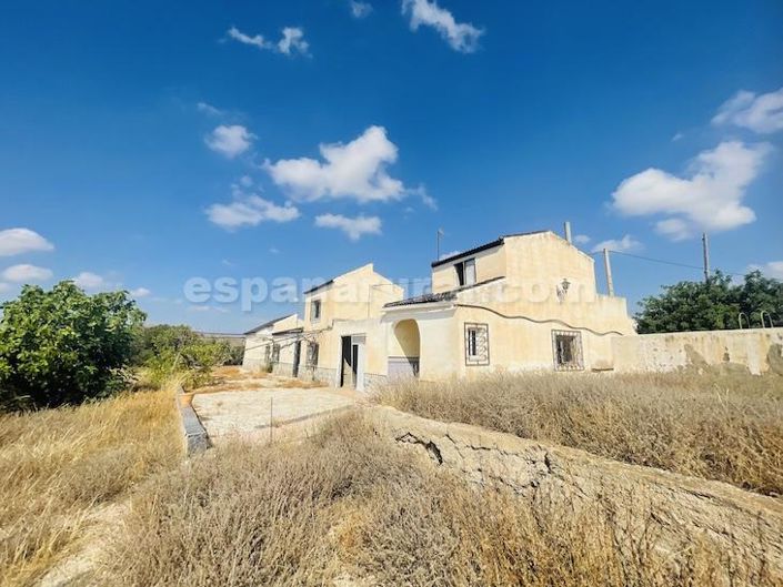 Image No.20-6 Bed Villa for sale