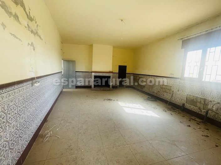 Image No.21-6 Bed Villa for sale