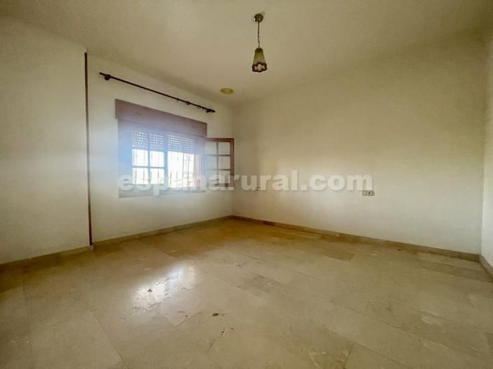 Image No.6-6 Bed Villa for sale