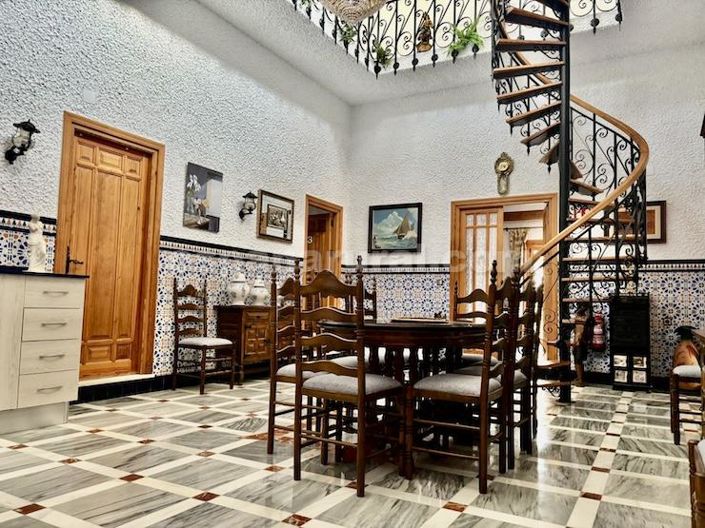 Image No.4-5 Bed Villa for sale