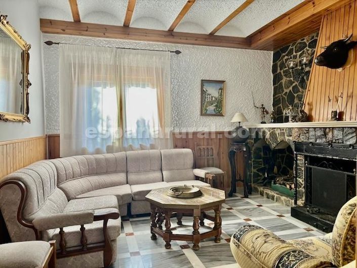 Image No.6-5 Bed Villa for sale