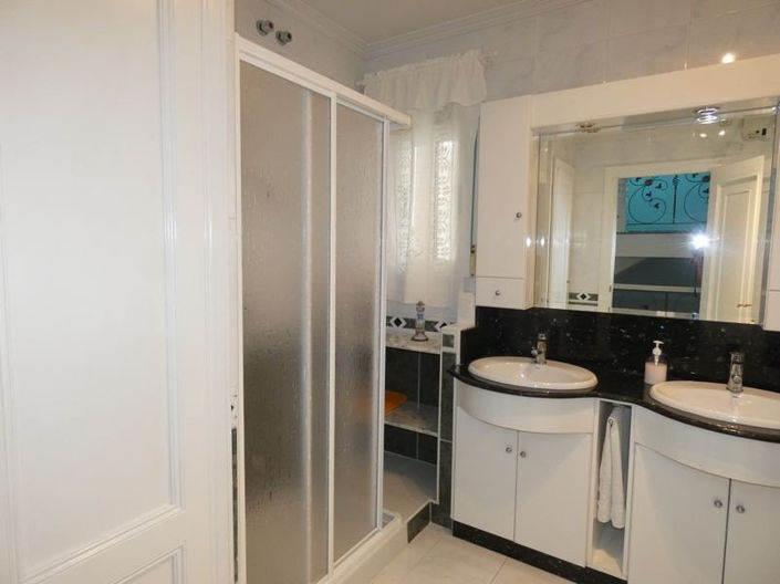 Image No.33-Villa de 4 chambres à vendre à Alicante