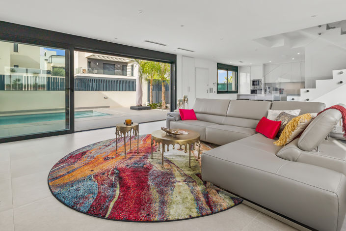 Image No.3-Villa de 4 chambres à vendre à Alicante