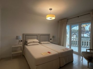 o1i0bgu1hg1j4v68dh08bff56c1q