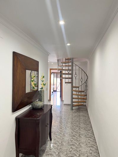 Image No.10-4 Bed Apartment for sale