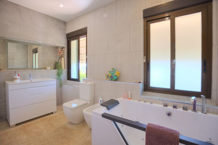 Image No.22-5 Bed Villa for sale