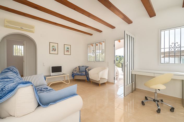 Image No.12-6 Bed Villa for sale