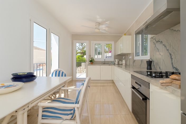 Image No.14-6 Bed Villa for sale