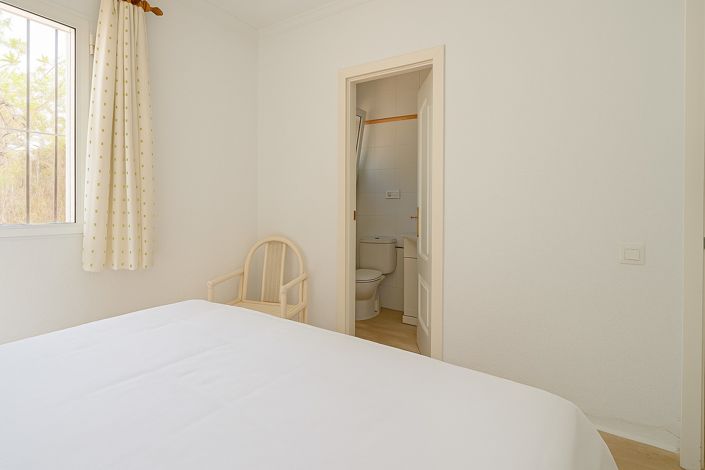 Image No.23-6 Bed Villa for sale