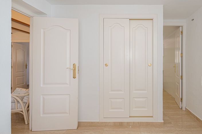 Image No.29-6 Bed Villa for sale