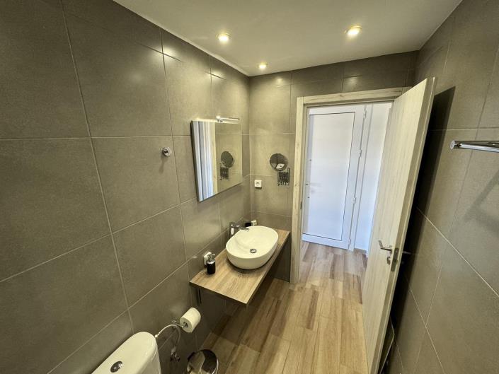 Image No.9-1 Bed Apartment for sale