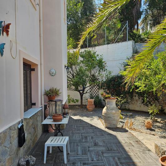 Image No.21-3 Bed House for sale