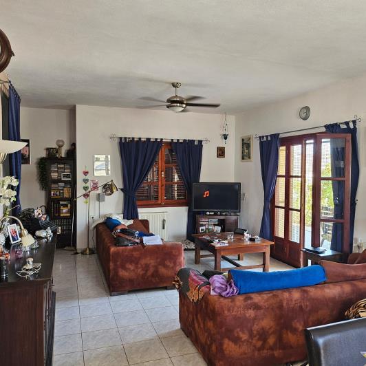 Image No.5-3 Bed House for sale